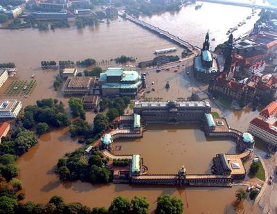 Dresden Jahrhundertflut
(2002)